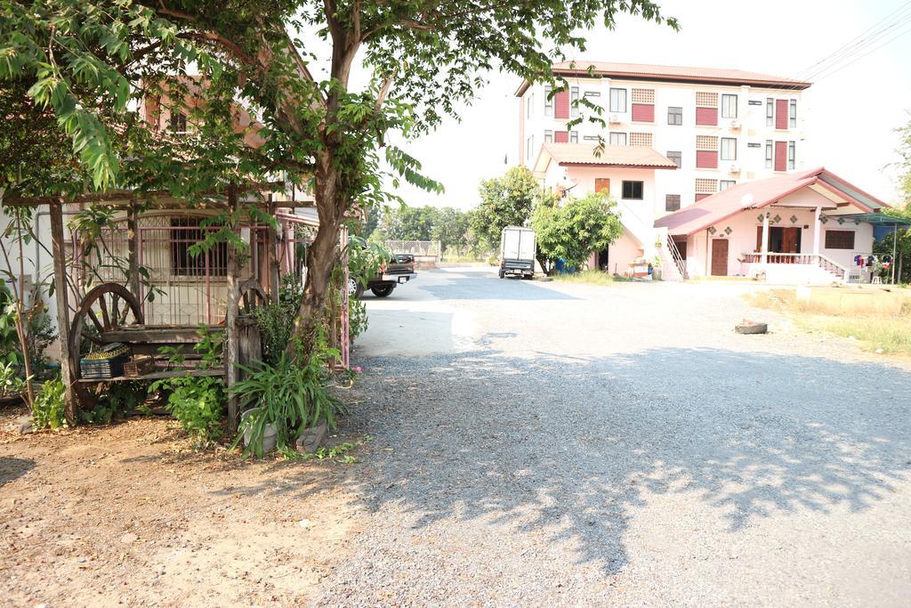 Hotel Onvara Place Phra Nakhon Si Ayutthaya Exterior foto