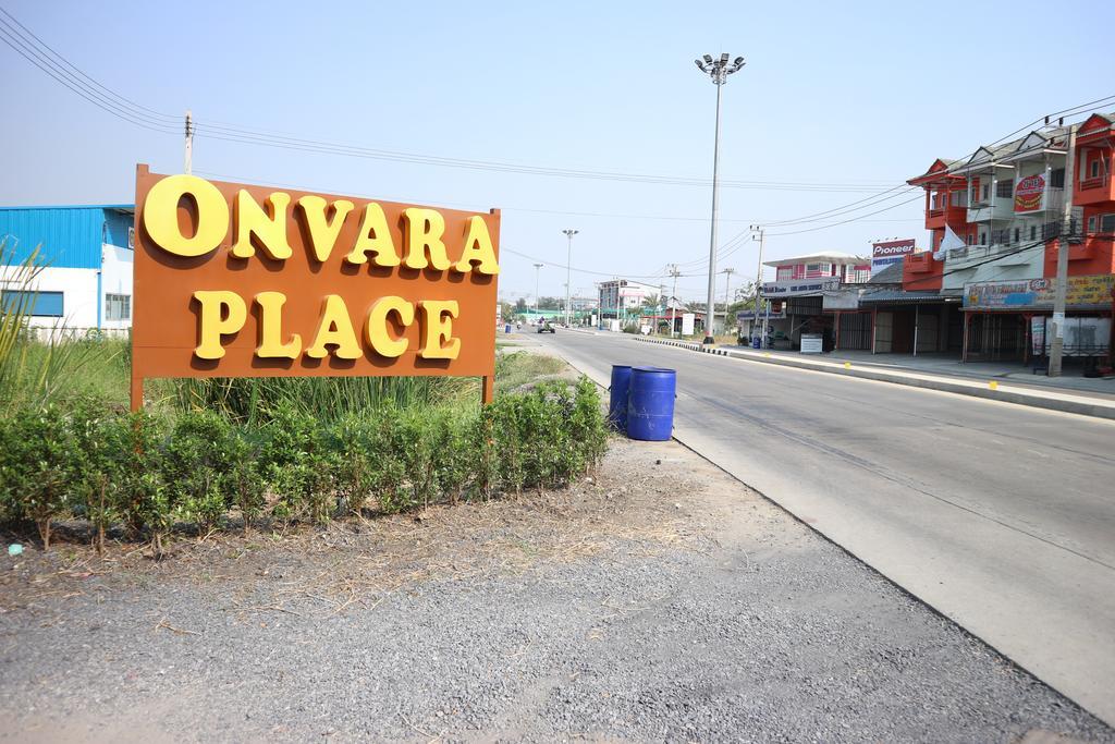 Hotel Onvara Place Phra Nakhon Si Ayutthaya Exterior foto