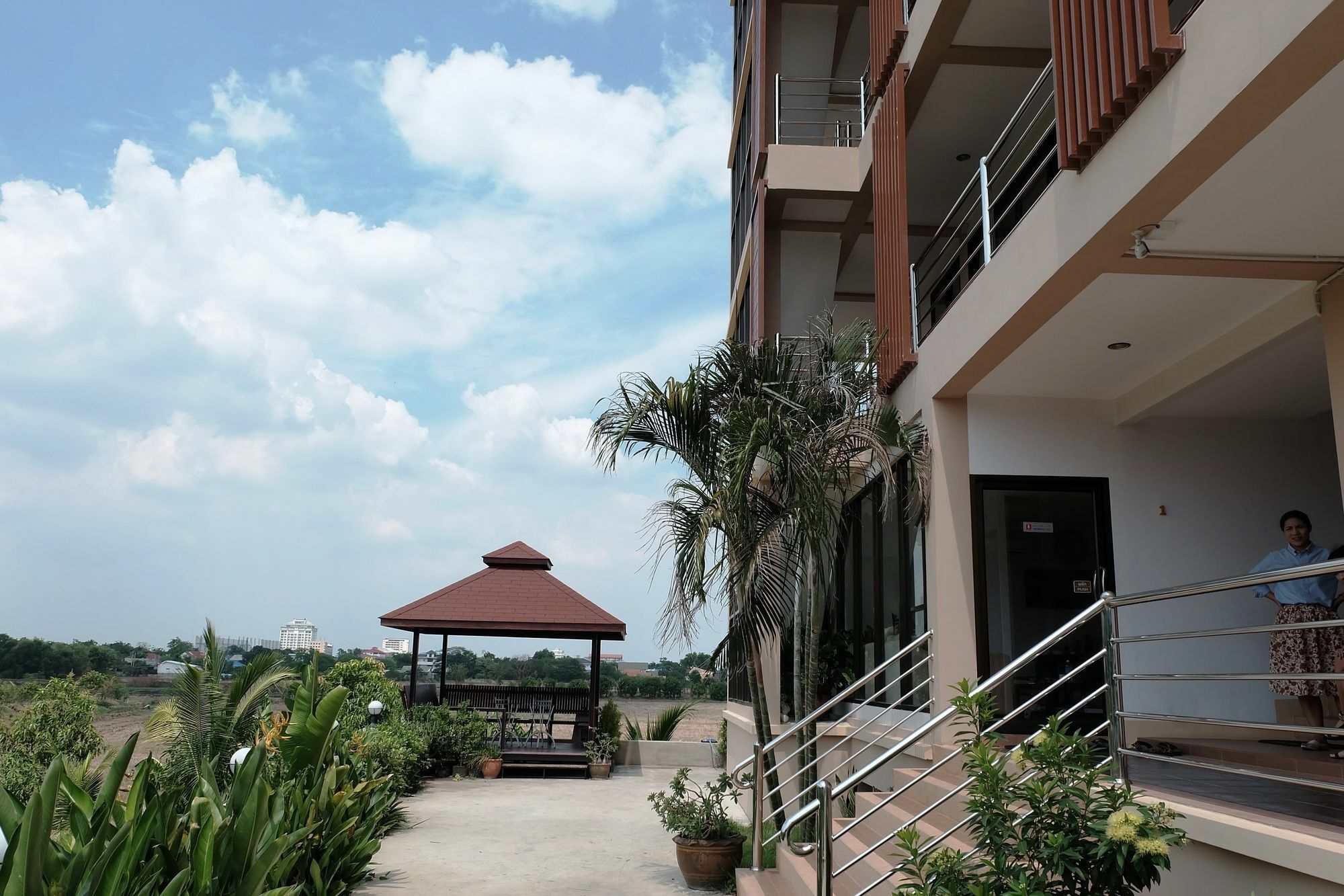 Hotel Onvara Place Phra Nakhon Si Ayutthaya Exterior foto